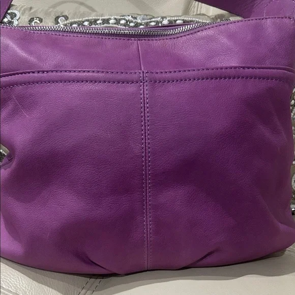B Makowsky Purple Soft Leather Women's Bag with Silver Hardware NWOT